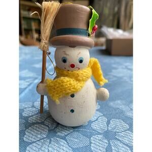 VTG Taiwan wooden Snowman Hanging Ornament straw broom and yellow knit scarf EUC
